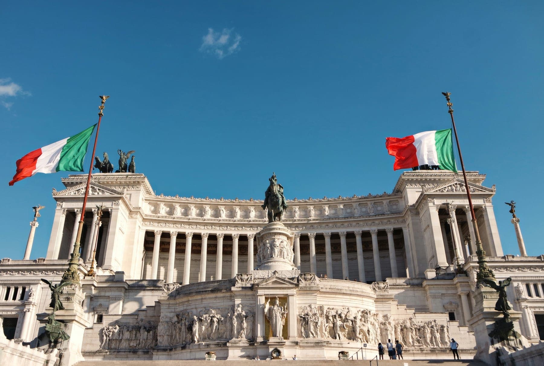 Tour a piedi delle piazze iconiche di Roma a Roma