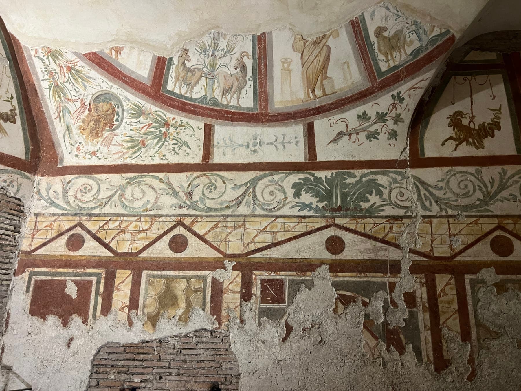 Private Roman Houses on Celio Hill Tour in Rome